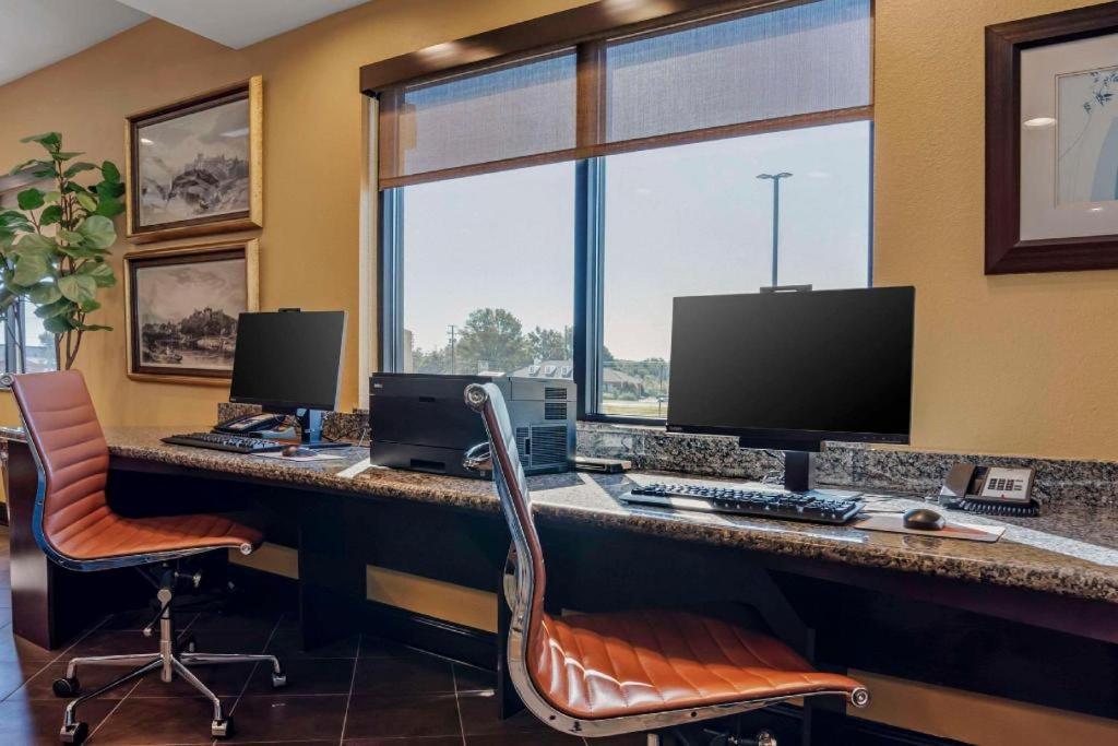 Comfort Suites Greenwood Εξωτερικό φωτογραφία
