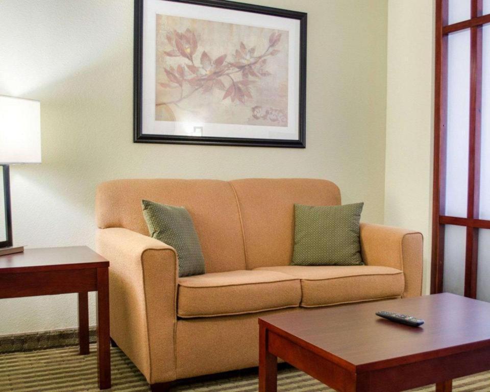 Comfort Suites Greenwood Εξωτερικό φωτογραφία