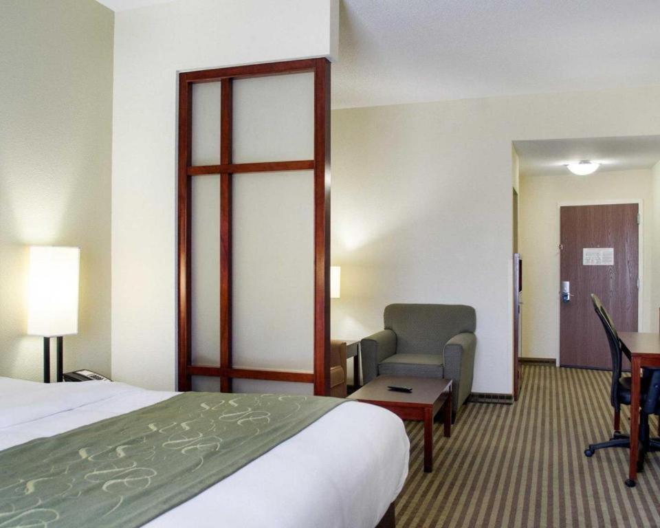 Comfort Suites Greenwood Εξωτερικό φωτογραφία