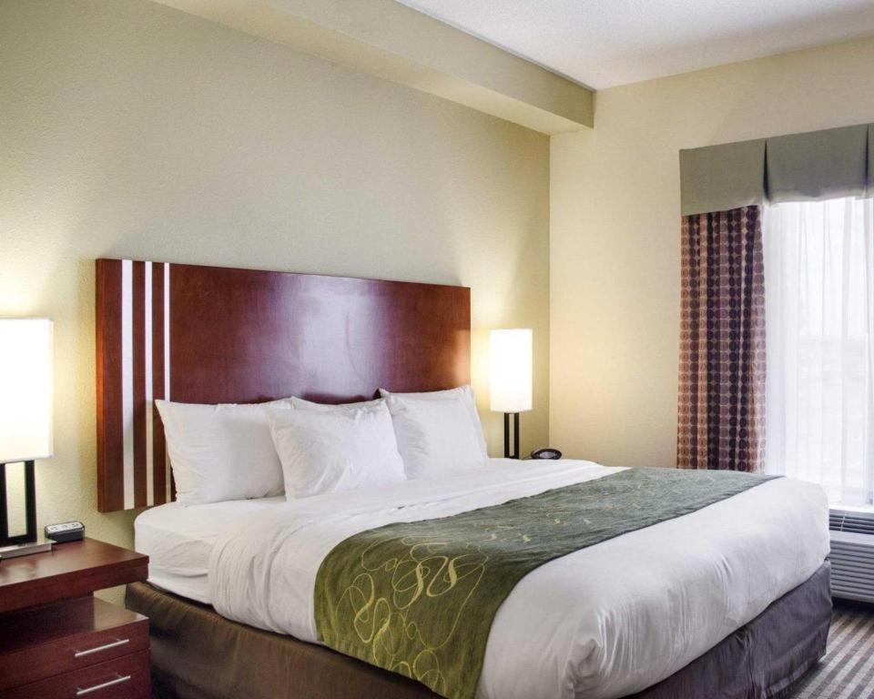Comfort Suites Greenwood Εξωτερικό φωτογραφία